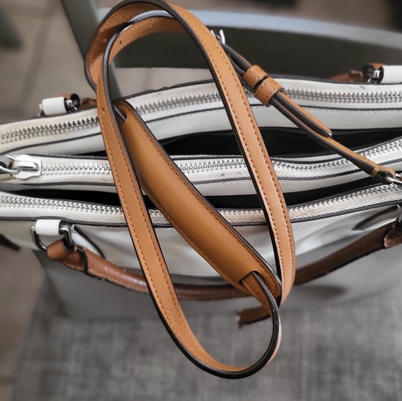 Coach Bag - Picture 6 of 13